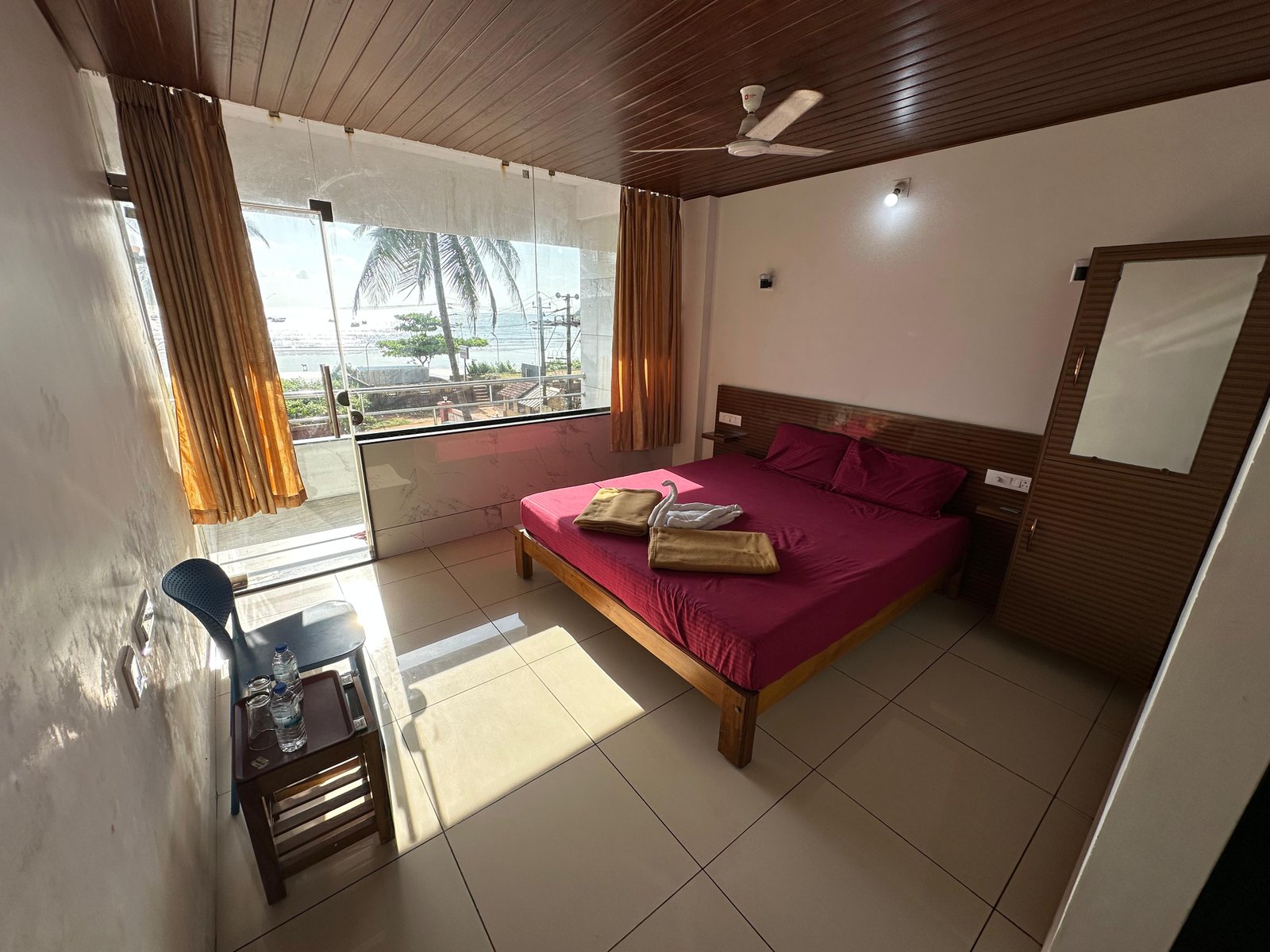 Sea Front Room with private balcony ocean view